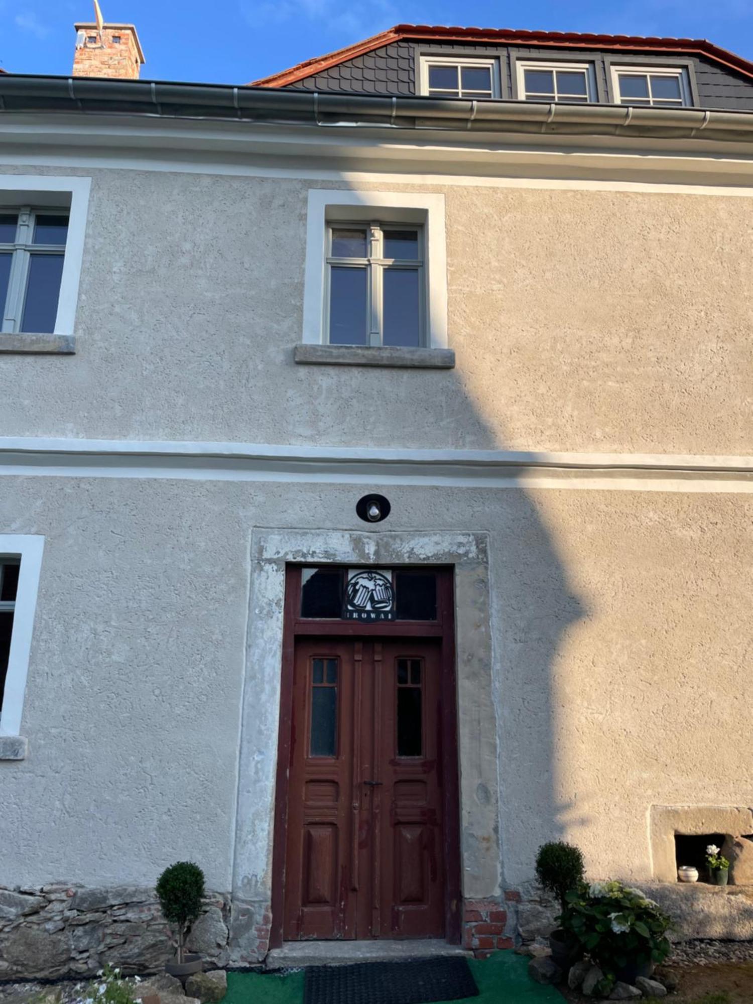 Отель Dom Piwowara Лесьна Экстерьер фото
